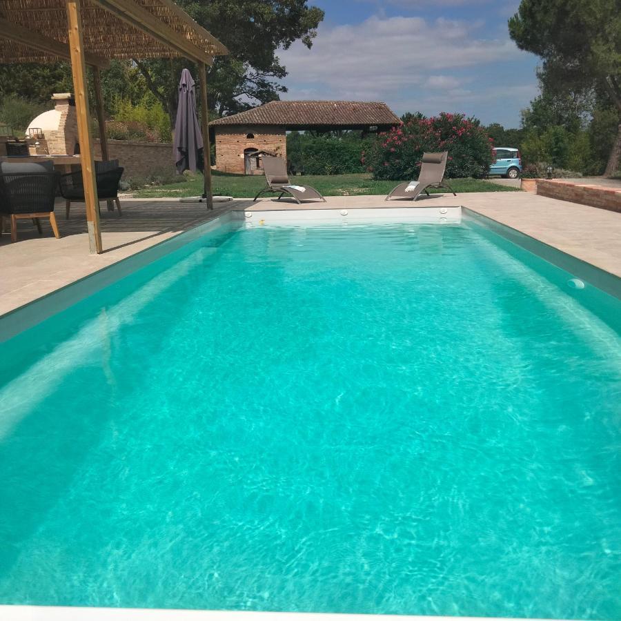 Chambres D'Hotes Le Loubet LʼIsle-Jourdain Dış mekan fotoğraf