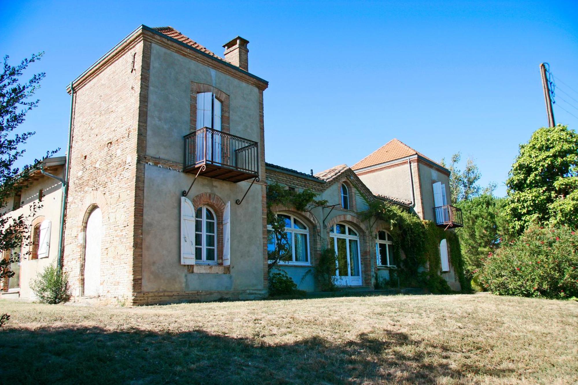 Chambres D'Hotes Le Loubet LʼIsle-Jourdain Dış mekan fotoğraf