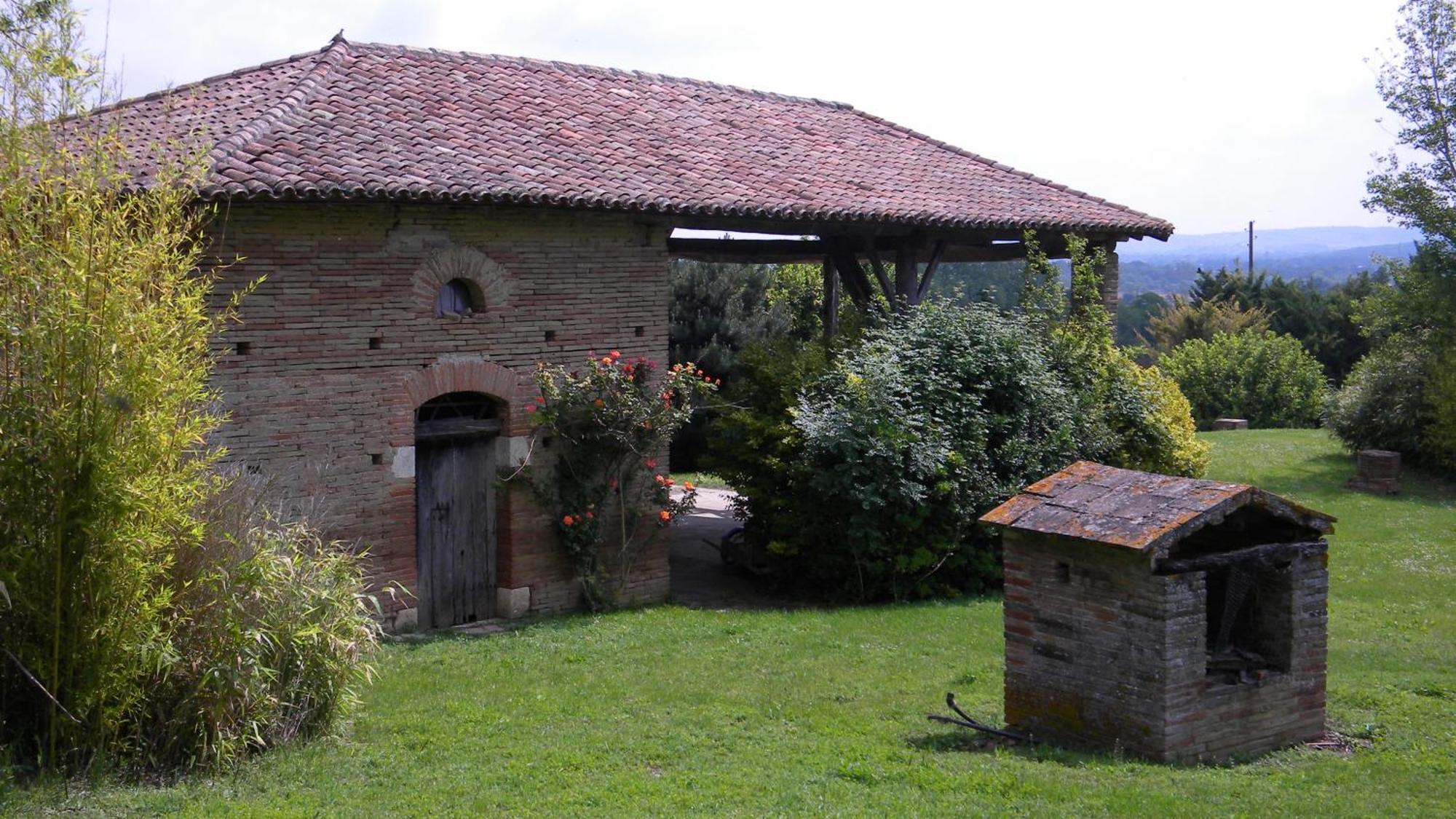 Chambres D'Hotes Le Loubet LʼIsle-Jourdain Dış mekan fotoğraf