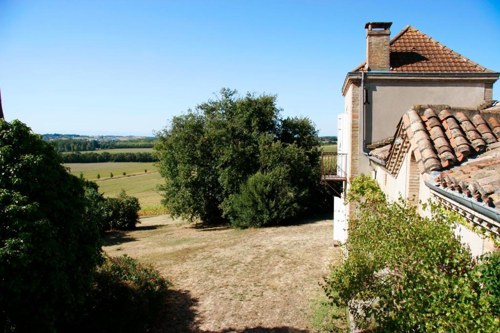 Chambres D'Hotes Le Loubet LʼIsle-Jourdain Oda fotoğraf